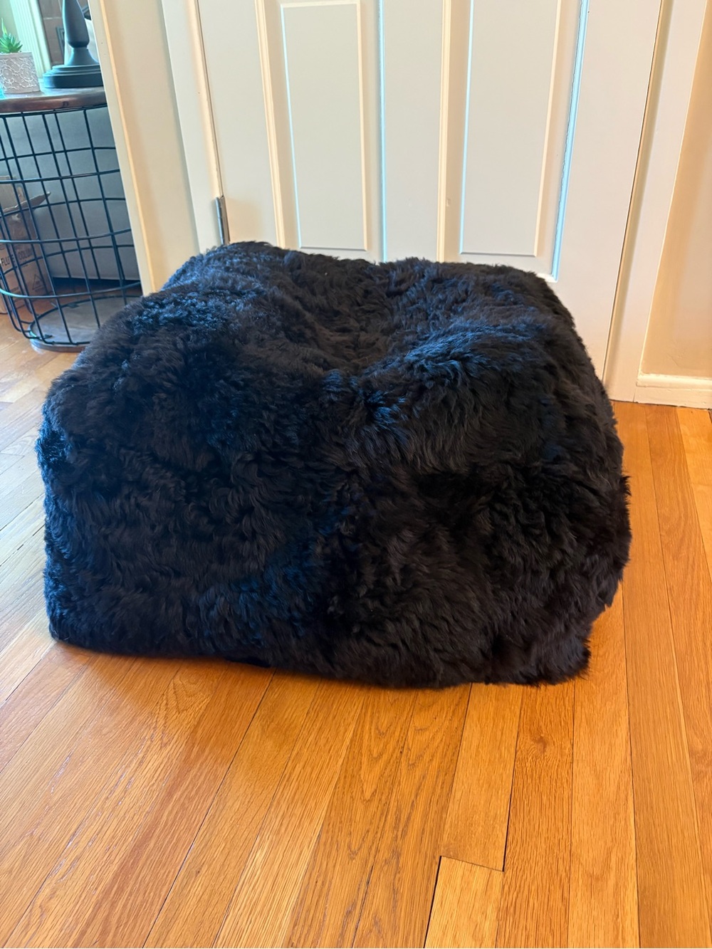 Real Lambs Wool Fur Pouf Ottoman Zip cover 24 x 24”